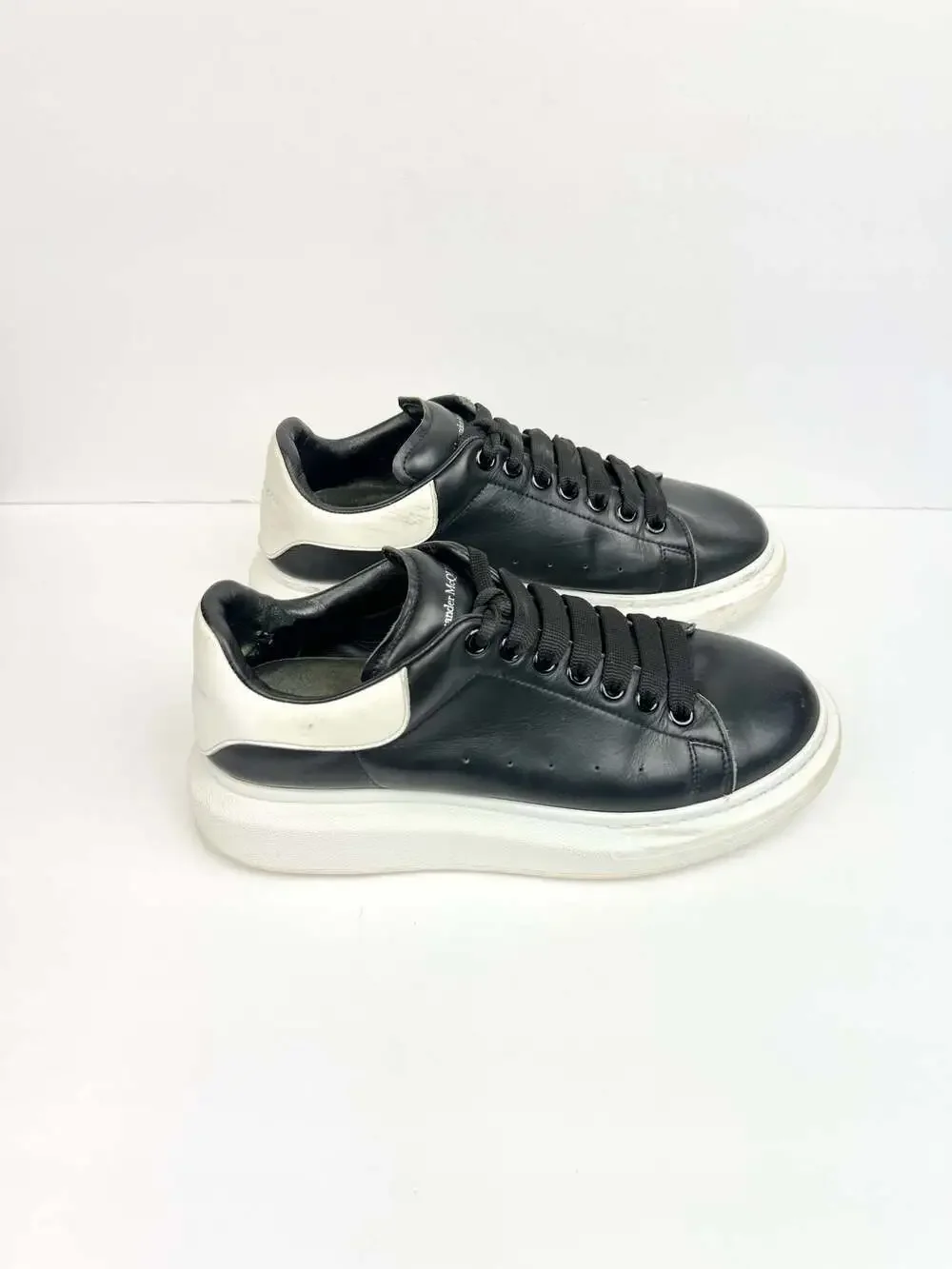 Alexander McQueen Oversized White Black Leather Chunky Sneakers Men US 9 Euro 42